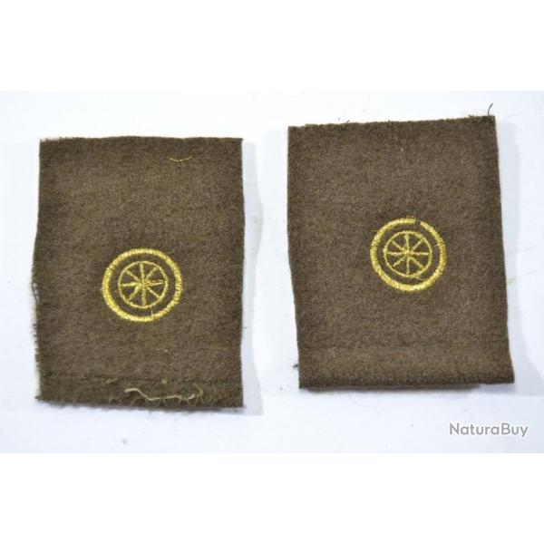 Copie base pour pates de col pour conductrice Fran�aise WW2. France. Roue dor�e