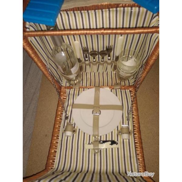 Panier PIQUE NIQUE en Osier 2 Personne avec Compartiment ISOTHERM