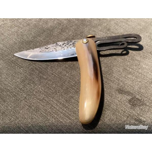 Couteau pice unique Pimontais  corne blonde artisan Franais