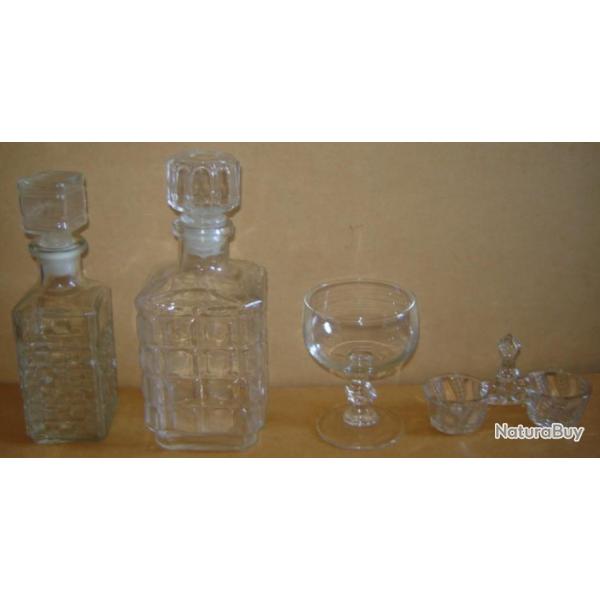 2 carafes � whisky