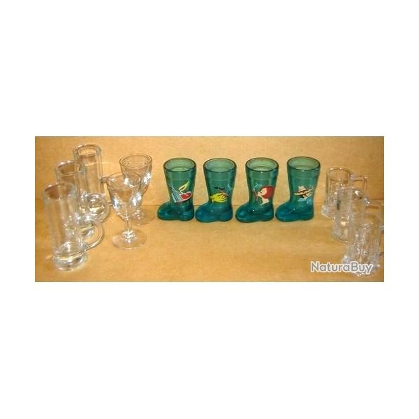 lot de 12 verres � liqueur