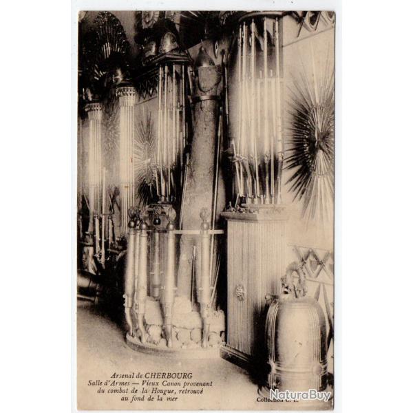CPA - Arsenal CHERBOURG salle d'Armes Vieux Canon provenant du combat de la merN� 1236