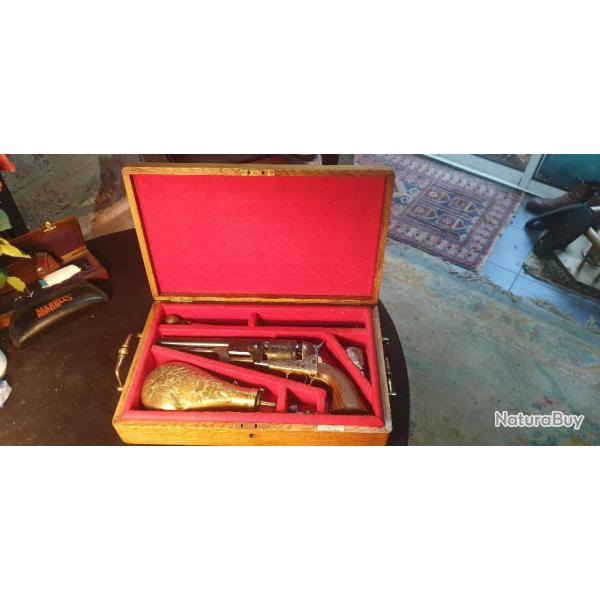 Tr�s beau coffret d'�poque "Sheffield" pour R�volver � percussion poudre noire "Dragoon" calibre 44.