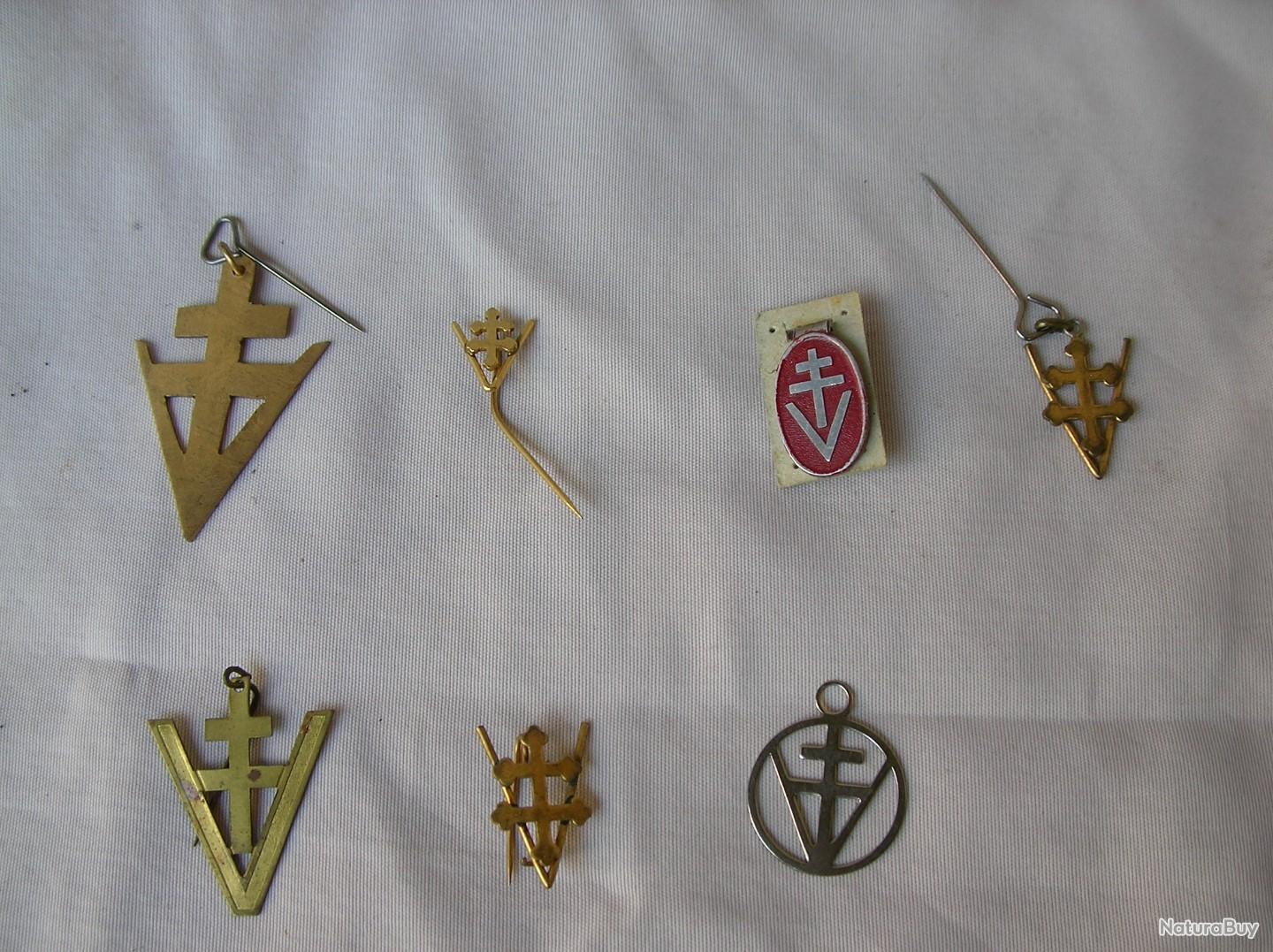 Broche Ancienne Croix De Lorraine - En Plastique/synthétique, Occasion Bon état