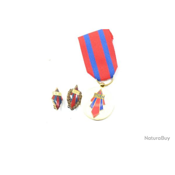 M�daille CNRM avec badges RM Conf�d�ration Nationale des Retrait�s Militaires.