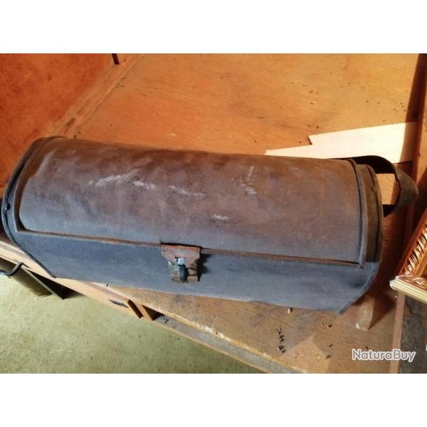 FERRIERE DE PLOMBIER ; MENUISIER