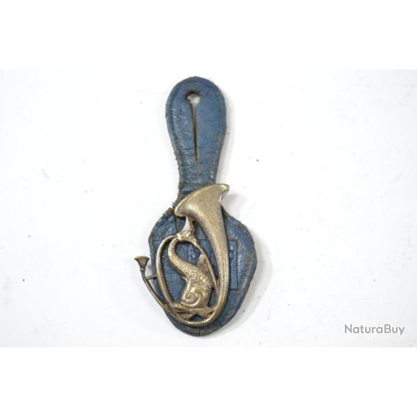 Insigne 14 BCA bataillon de chasseurs alpin. Drago embouti dos guilloch� �pingle basculante