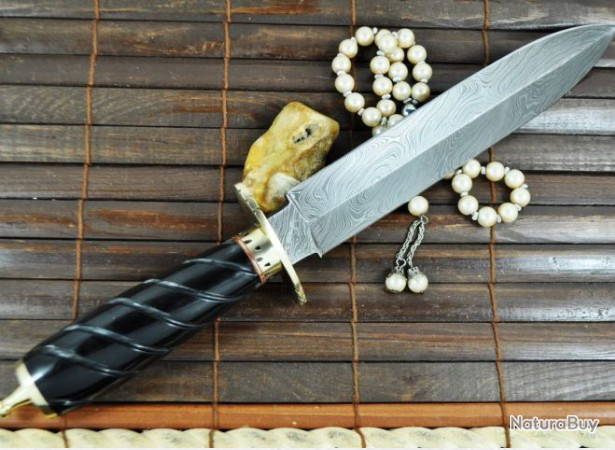 Couteau De Chasse Poignard En Acier Damas Fait Main – Avec Fourreau Cuir, Personnalisé Et Unique