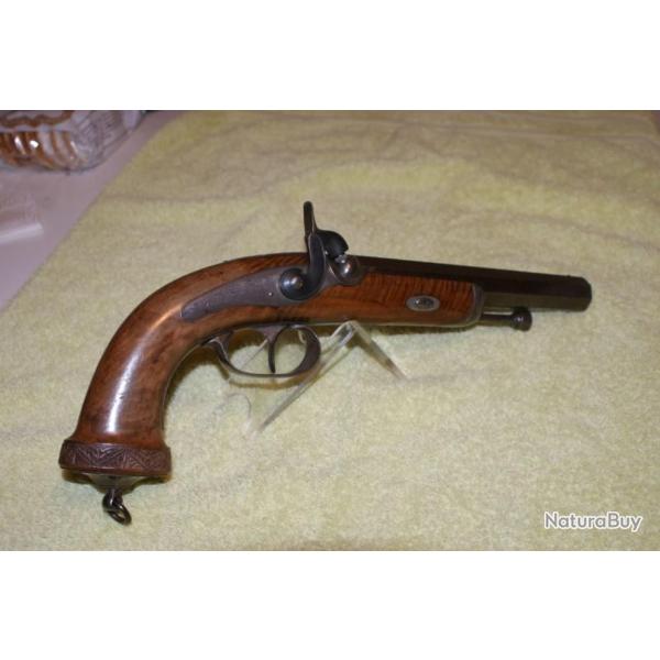 Tres beau pistolet  percussion type de combat d'Officier 2me Empire