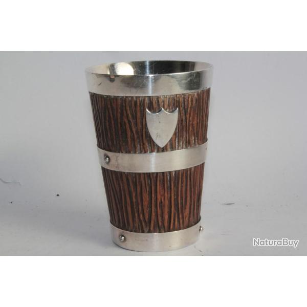 Gobelet de chasse bois sculpt�