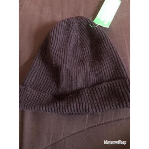 1 bonnet enfant 6 / 7 ans noir chaud  benetton
