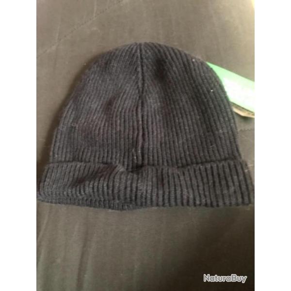 1 bonnet enfant 3 / 4 ans noir chaud  benetton