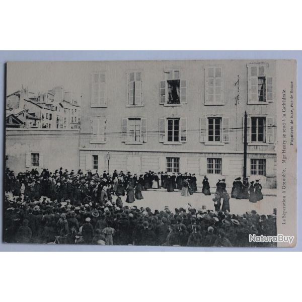 CPA Is�re S�paration � Grenoble Mgr Henry se rend � la Cath�drale