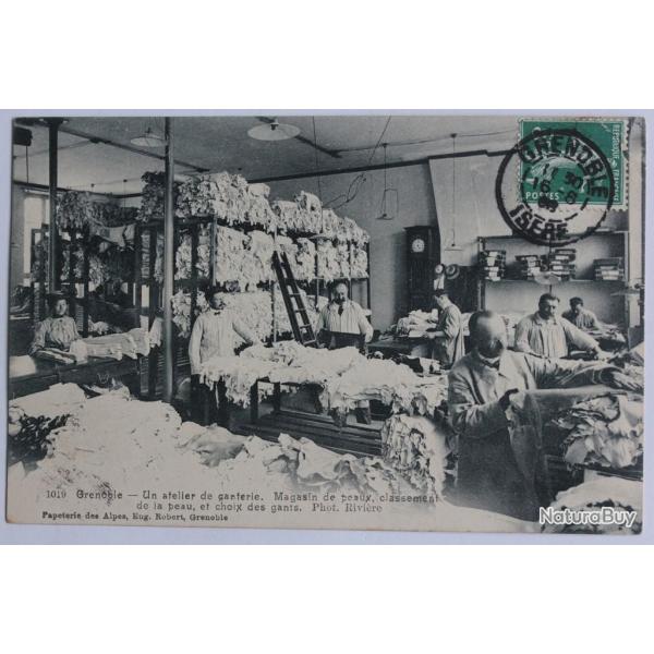 CPA Is�re Grenoble Atelier Ganterie Magasin de peaux