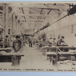 CPA Société des Lunetiers Ligny-en-Barois Moulin Finition des articles