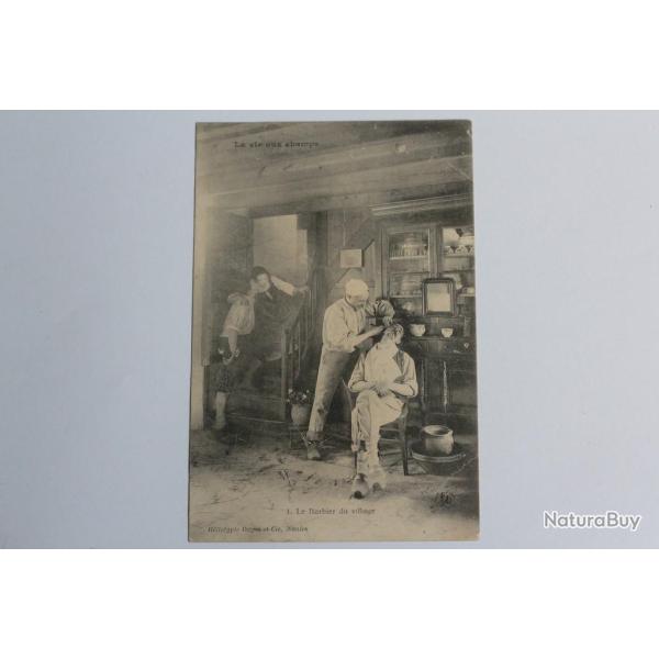 CPA La vie aux champs Le barbier du village Coiffeur