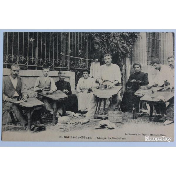 CPA Pyr�n�es-Atlantiques Salies-de-B�arn Groupe de Sandaliers
