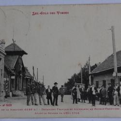 CPA Vosges Col de la Schlucht Douaniers français et allemand