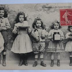 CPA La Sarthe Ses jeunes Gourmets Enfants