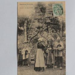 CPA Morbihan Pardons Bretons L'Aumône