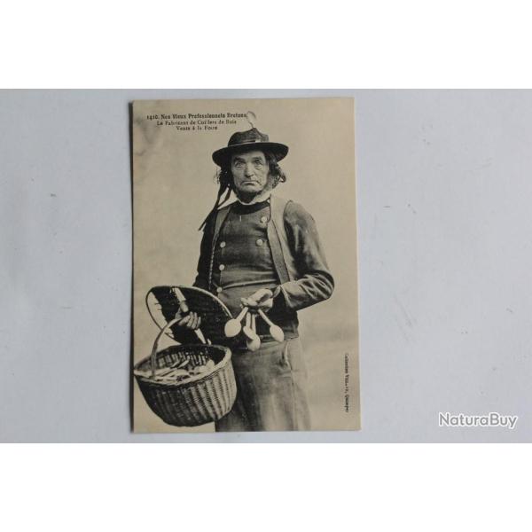 CPA Vieux professionnels Bretons Fabricant de cuillers bois Foire