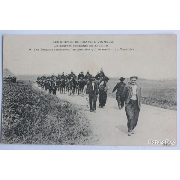 CPA Gr�ves de Draveil-Vigneux Journ�e sanglante Dragons