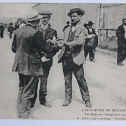 CPA Grèves de Draveil-Vigneux Journée sanglante Vendeur d'églantines