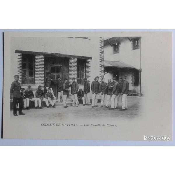 CPA Indre-et-Loire Colonie de Mettray Une famille de Colons