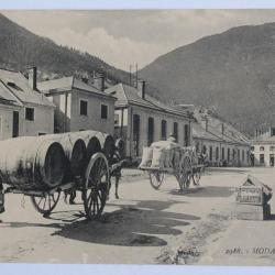 CPA Savoie Modane La gare Transport de tonneaux Attelages