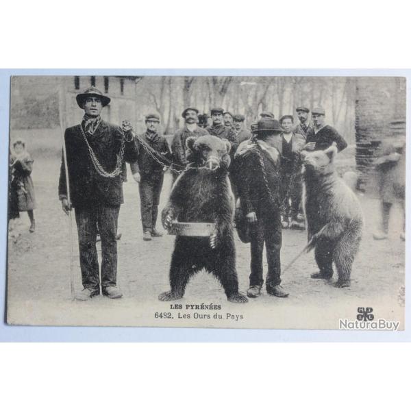 CPA Pyr�n�es Montreur d'ours Les Ours du Pays