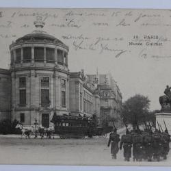 CPA Paris Musée Guimet Attelage