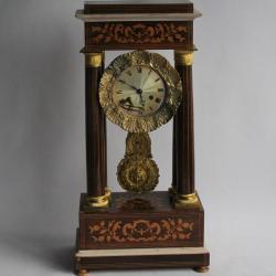 Pendule portique marqueterie XIXe siècle