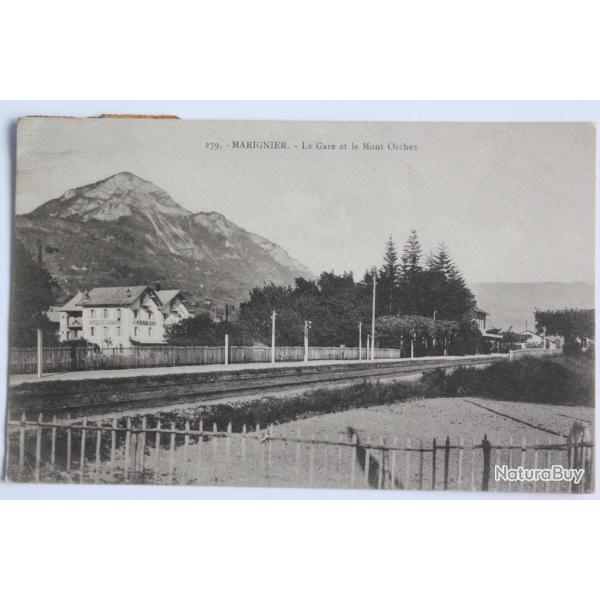 CPA Haute-Savoie Marignier La gare et le Mont Orchez