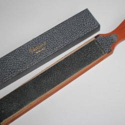 Ancien affûtoir coupe-choux Michel