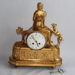 Pendule restauration Diane chasseresse bronze dor&eacute;