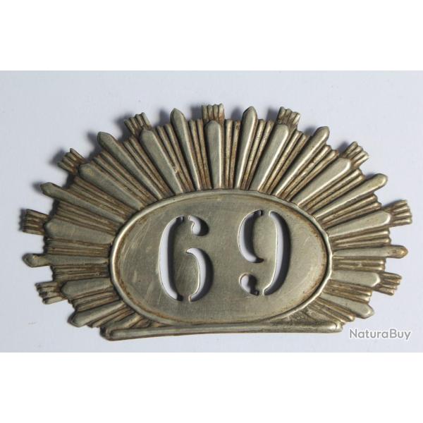 Plaque de shako Suisse de fantassin demi soleil rayonnant 69