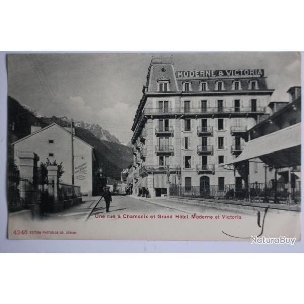 CPA Une rue � Chamonix et Grand H�tel Moderne et Victoria Haute-Savoie