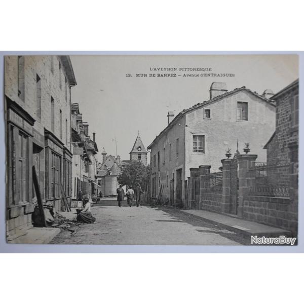 CPA L'Aveyron pittoresque Mur de Barrez Avenue d'Entraigues