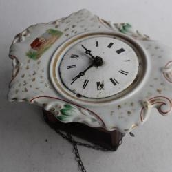 Ancienne horloge murale Forêt noire porcelaine pendule