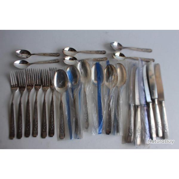 M�nag�re 24 couverts m�tal argent� soldat militaria