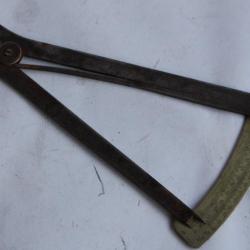 Ancien compas d'horloger