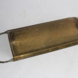 Grande râpe de cuisine Art populaire