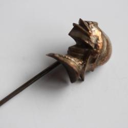Épingle à cravate heaume armure casque
