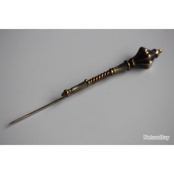 �pingle � cravate masse d'armes miniature