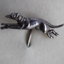 Épingle à cravate chien lévrier