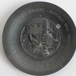 Coupelle Noël du Soldat 1942 signé HUGUENIN