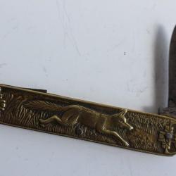 Couteaux de poche chasse a cour