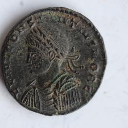 Centenionalis ou Nummus Constantine II (317-340) PROVIDEN-TIAE CAESS
