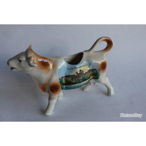 Pot a cr�me porcelaine souvenir  Bern Bundeshaus  vache