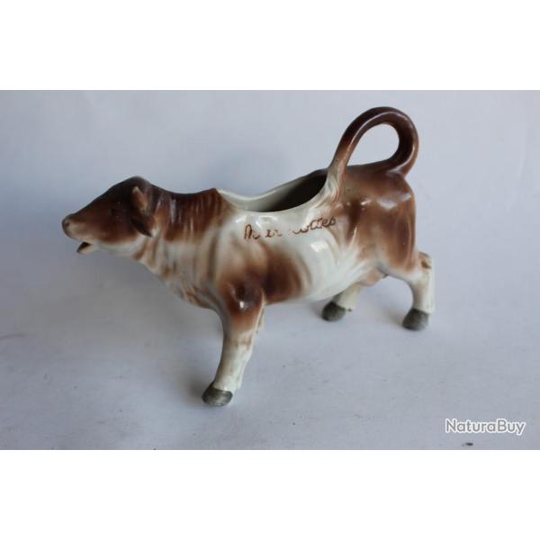 Pot a cr�me porcelaine souvenir ? vache